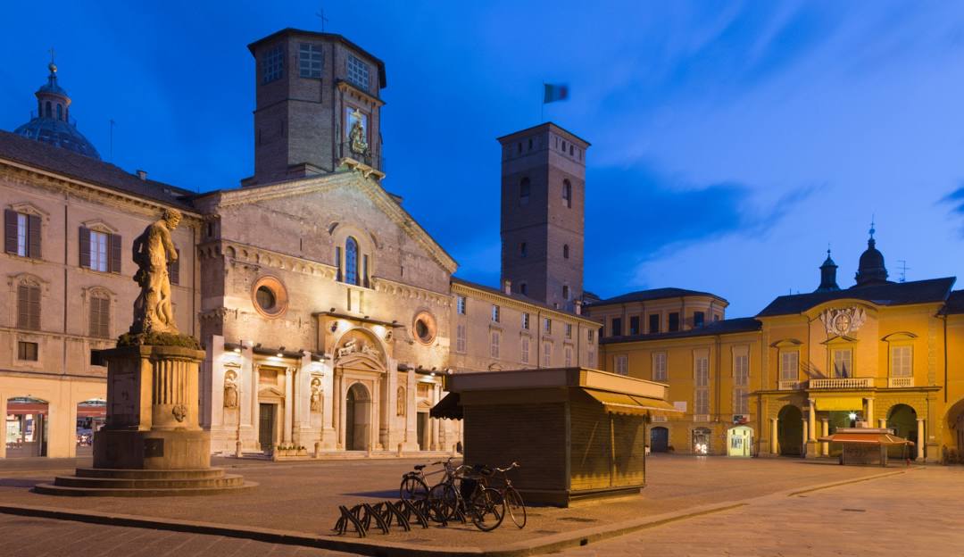 Reggio Emilia Piazza Prampolini Piazza Camillo Prampolini, piazza del Duomo e del Comune di Reggio Emilia